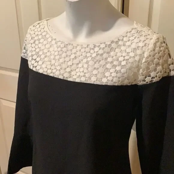 Karl Lagerfeld Classy tulip sleeve with lace neckline accent. Brand new - Picture 3 of 15